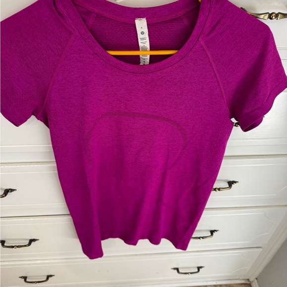 lululemon athletica Tops - lululemon athletica Fuchsia Short Sleeve Tee
